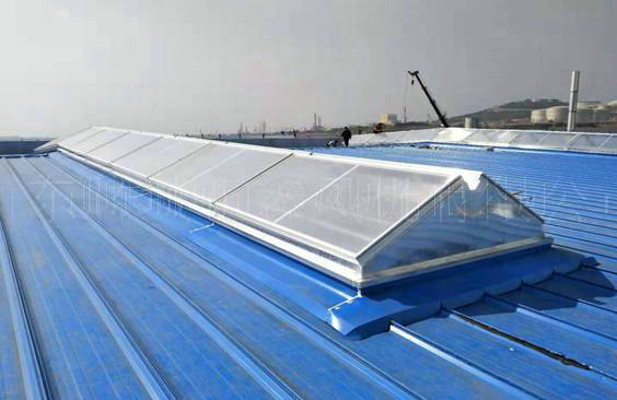 三角形排煙天窗